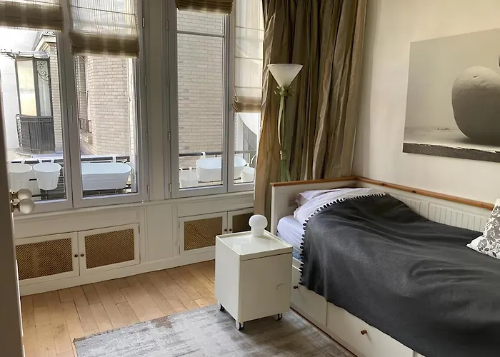 Champs-elysees/arc De Triomphe Apartment Paris